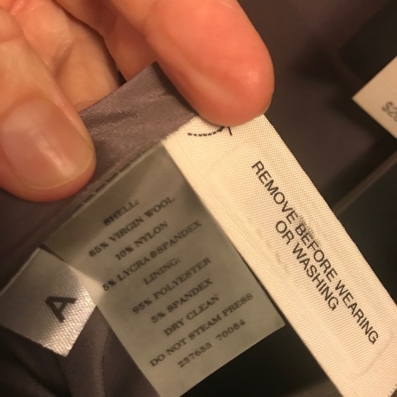 Suit - Picture 7 of 10